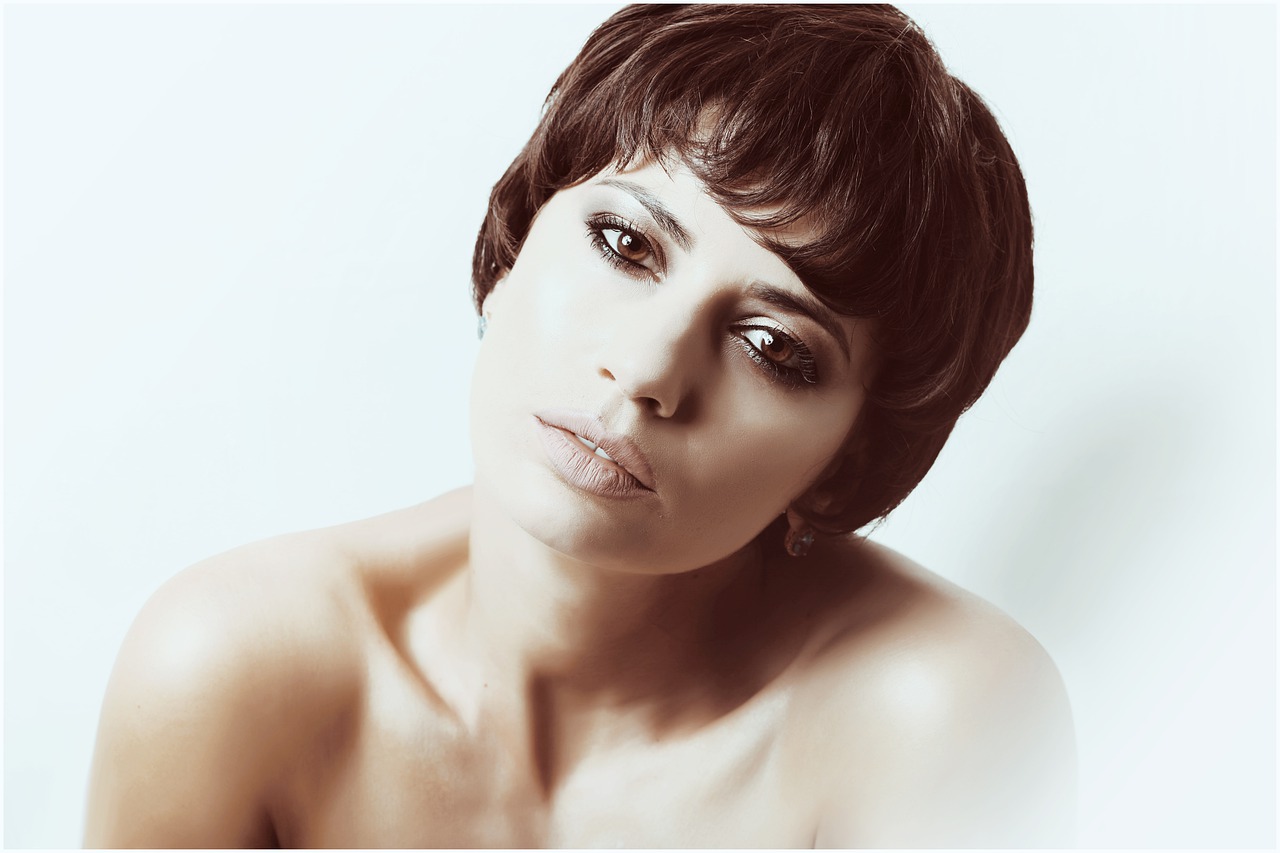 Cortes de Cabelo feminino Curto - Chanel de bico, Pixie cut e muito mais!,  haircut feminino 